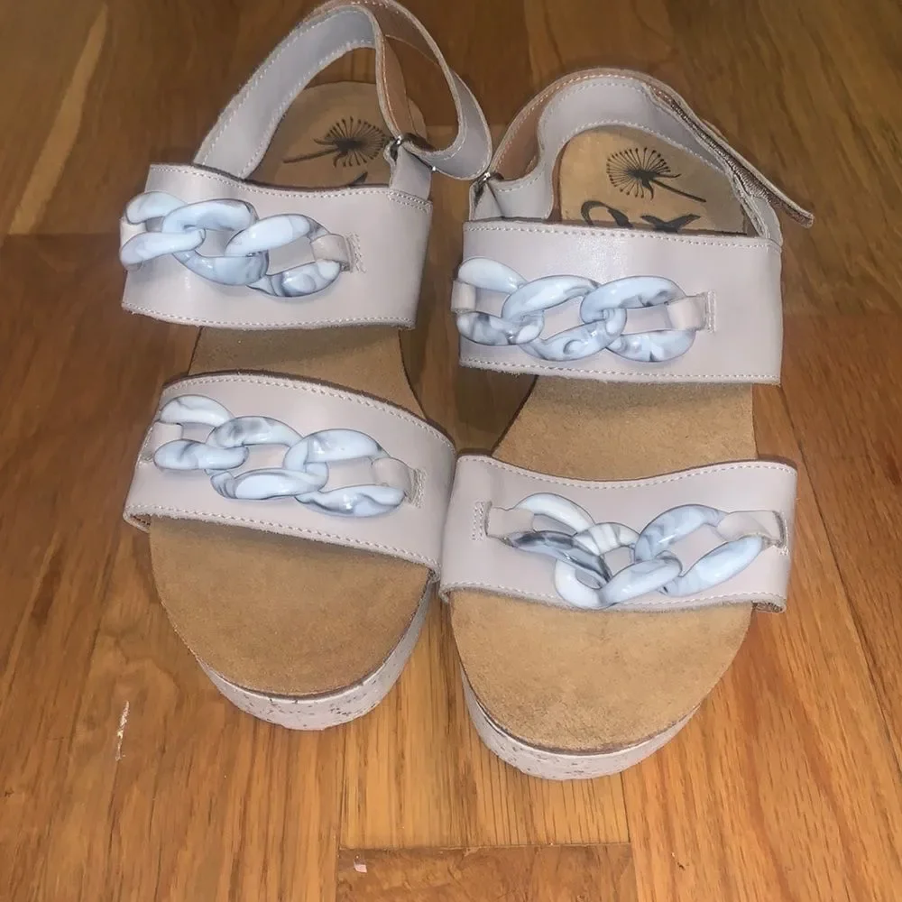 OTBT Fair Isle Women's Wedge Sandals Size 8.5 Grey Leather Cork Platform Chain